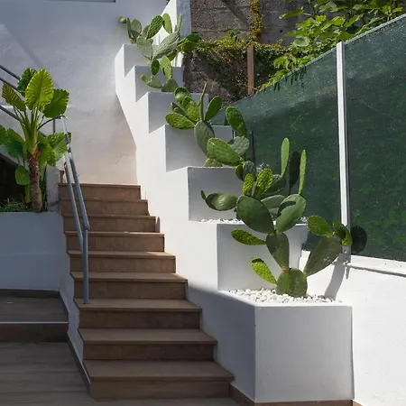 Bed & Breakfast Mythos 4*